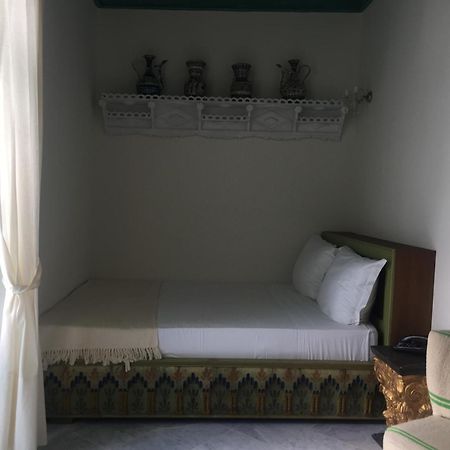 Dar Ben Gacem Kahia Bed and Breakfast Tunis Kamer foto